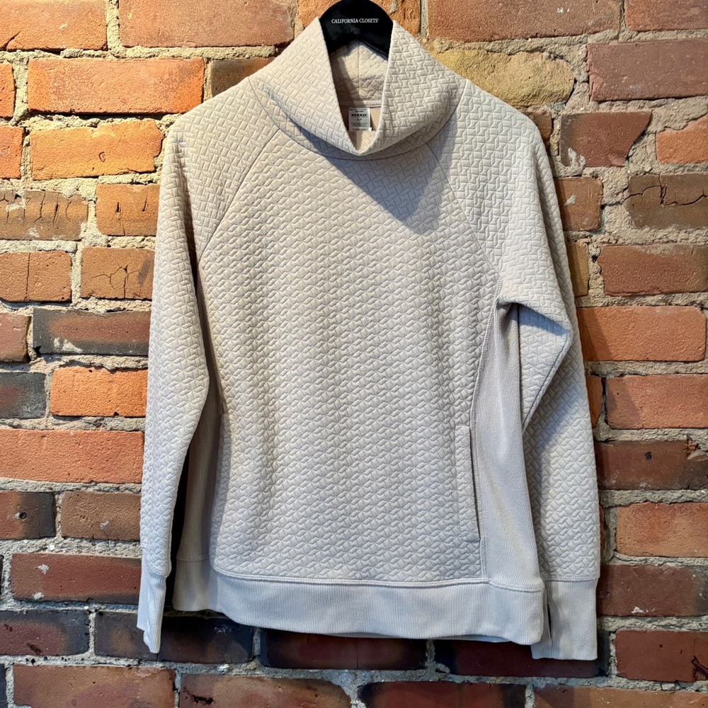 RBX Women’s Light Beige Quilted PullOver Top. Size: Small